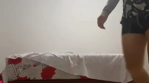 THE NEWBIE OF THE CLASS WANTS TO HAVE SEX WITH AN INFLATED CONDOM